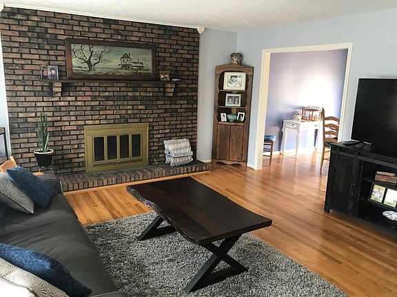 3rd image of 3422 Pimlico Pkwy