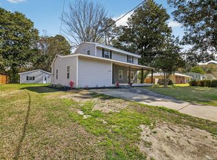 1863 Sandcroft Dr, Charleston, SC 29407