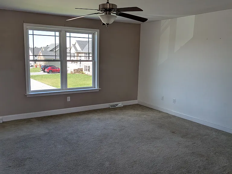 17 Victoria Ct — Photo 30