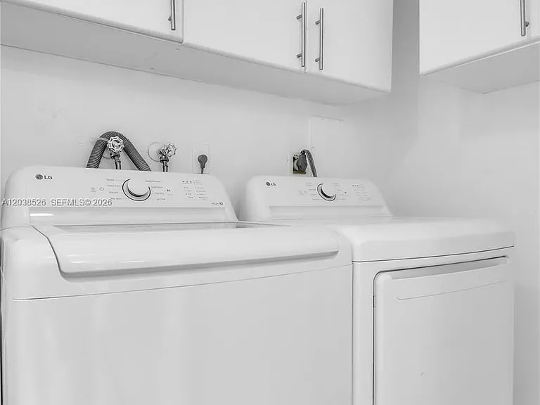 2075 SW 122nd Ave #304 — Photo 7