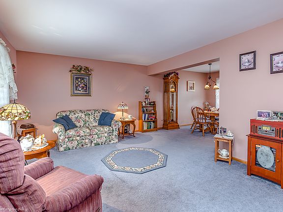 4th image of 15496 Lakeview Dr