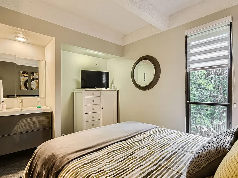 222 Creekside Dr #204A — Photo 15