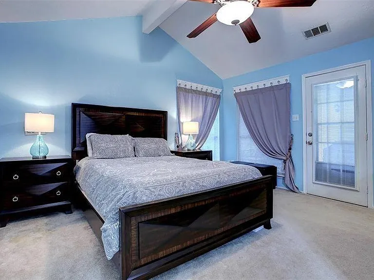 3515 Meadowcrest Ln — Photo 16