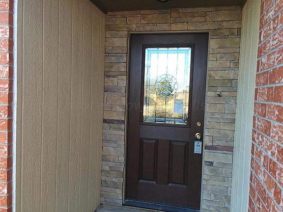 2nd image of 2633 Fir St