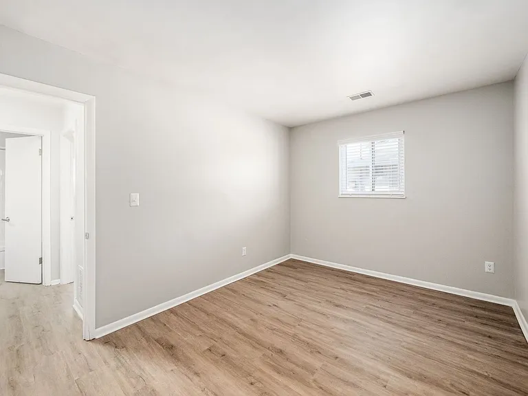 620 Riverview Dr #2 — Photo 13