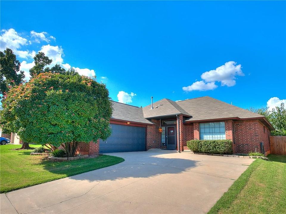 1st image of 6709 NW 131st St