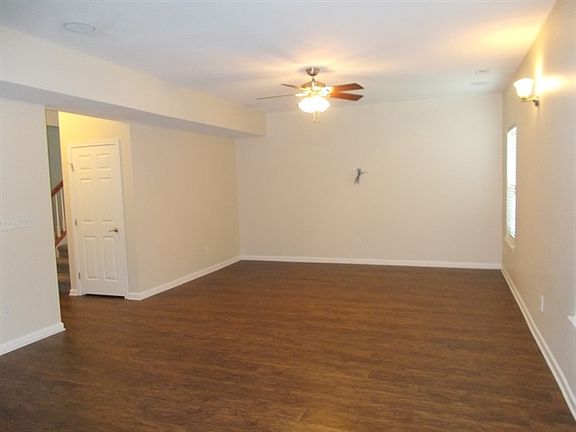 5th image of 118 Ashton Dr
