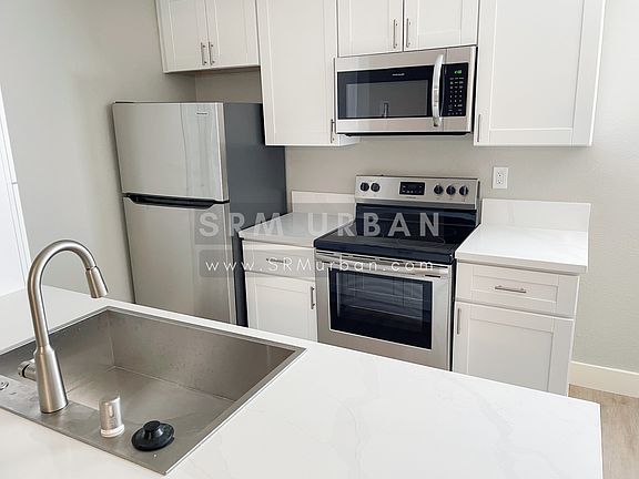 5th image of 4244 36th St APT 5