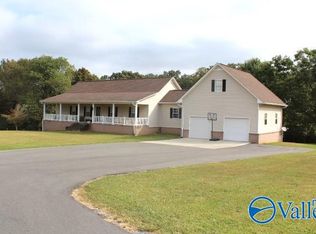 460 Parches Cove Rd, Union Grove, AL 35175