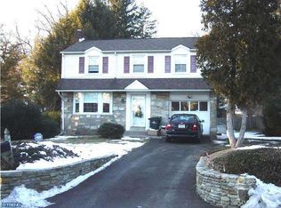2536 Walton Rd, Huntingdon Valley, PA 19006