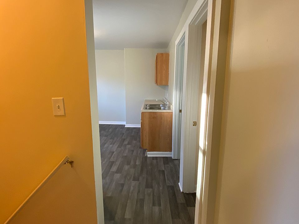 1st image of 958 Sigsbee St SE Unit 2