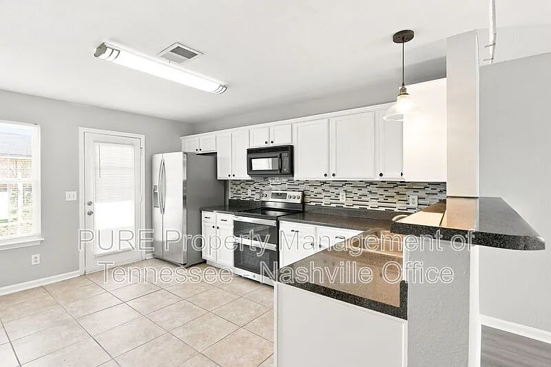 2 bed, 2.5 bath, 1152 sqft, $1,450 — Photo 3