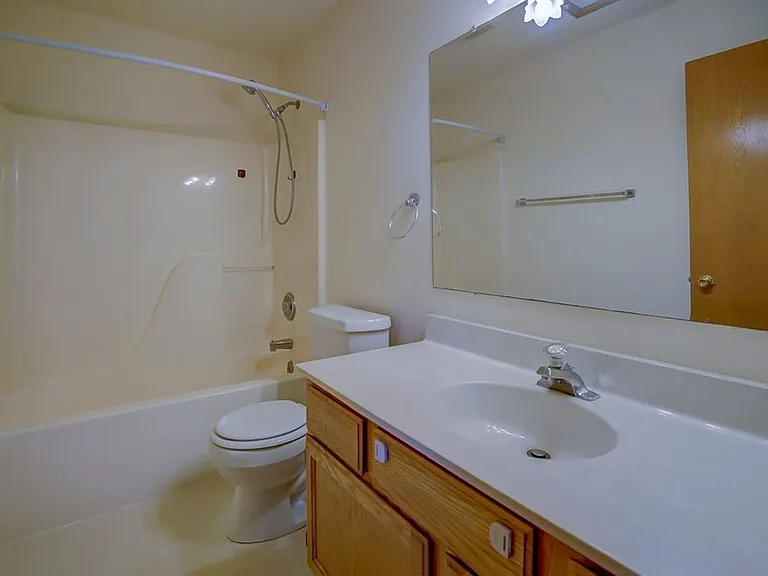 236 Harbour Town Dr — Photo 19
