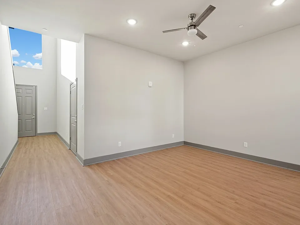 Louetta Creek Interior