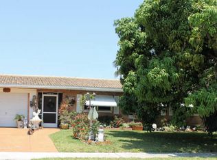 27 Forest Hills Ln, Boca Raton, FL 33431