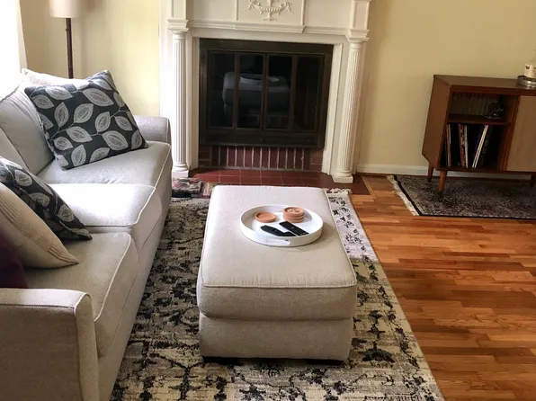 937 Silvoor Ln, Oxford, OH 45056