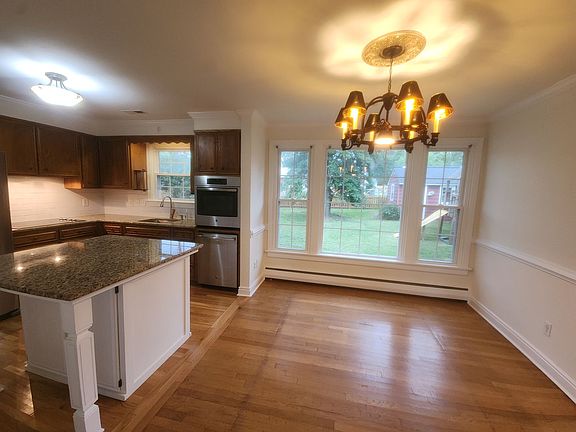 4th image of 9322 Lawndell Rd