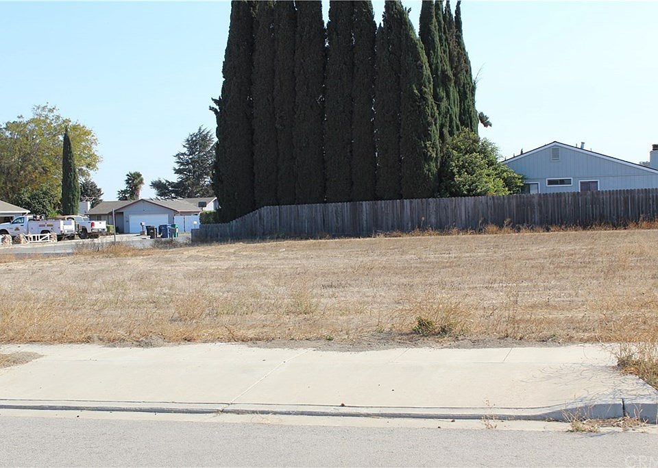 1st image of 50701 Annie Ln