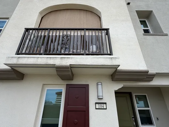 2750 182nd St, Torrance, CA 90504