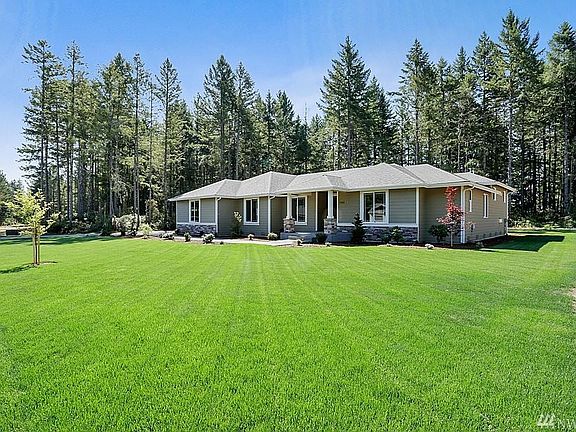 3rd image of 7709 Swift Ln NE