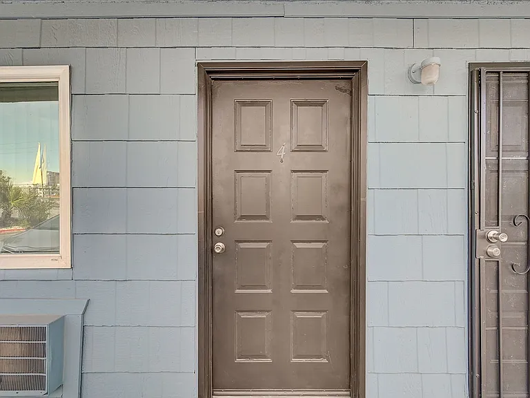 4050_Palos Verdes St_model-27