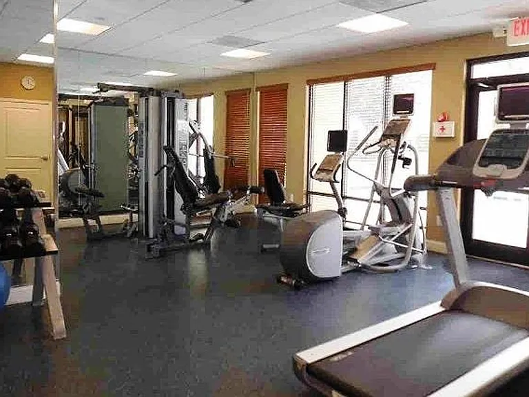 601 Main St #107 — Photo 5