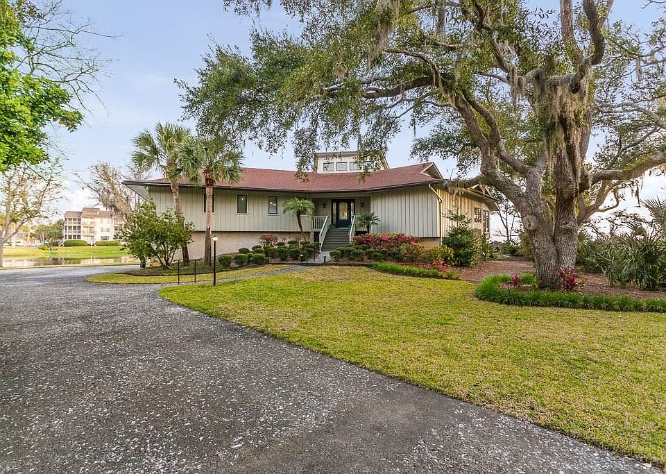 1st image of 417 Palm Dr