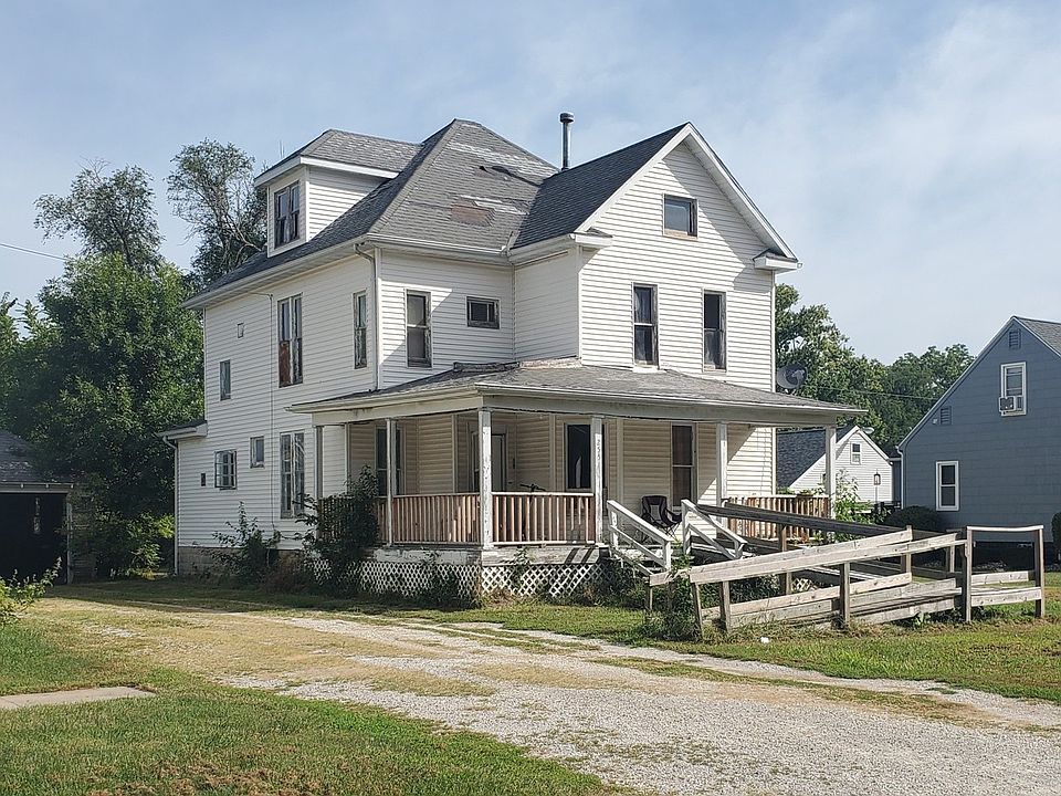 1st image of 255 E Concord St