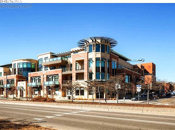 1077 Canyon Blvd.