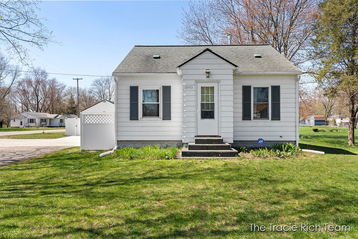 1893 104th Ave, Zeeland, MI 49464 Zillow