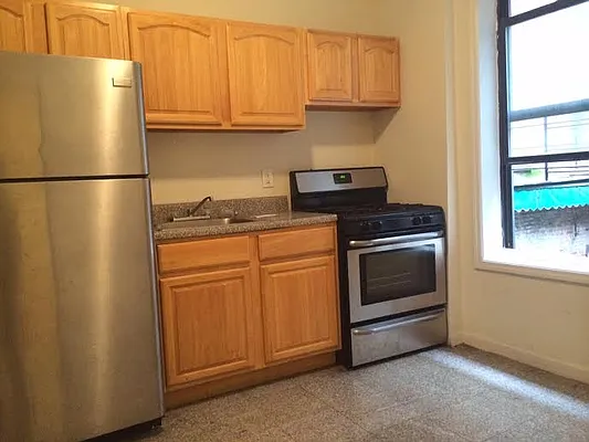 Rented by Crosstown Apartments NYC | media 9