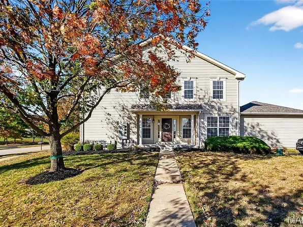 480 Coachgate Ct, Ballwin, MO 63021