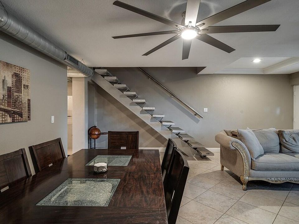 1st image of 2459 W Palm Dr
