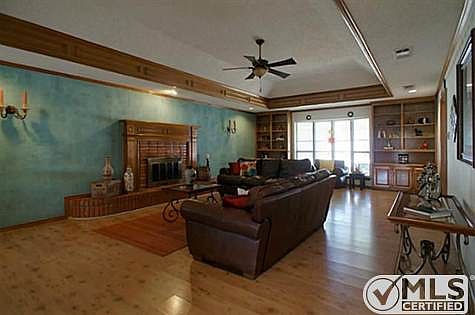 5th image of 6924 Sierra Dr