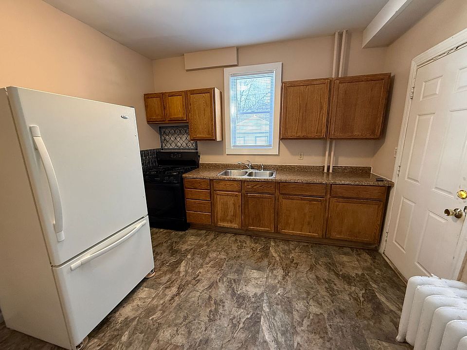 1st image of 1068 Woodbridge St #1