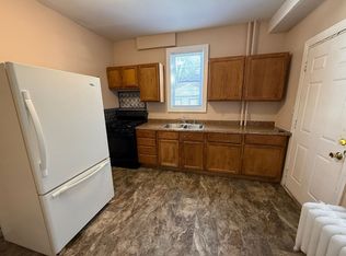 1068 Woodbridge St #1, Saint Paul, MN 55117