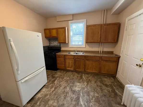 1068 N Woodbridge Street