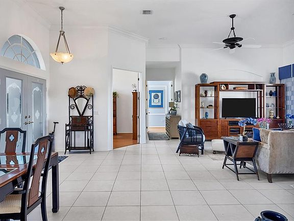 4th image of 337 Otter Creek Dr