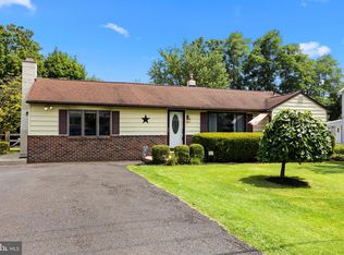 215 Summer Ave, Horsham, PA 19044