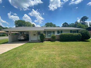 211 S Omaha Ave, Russellville, AR 72801