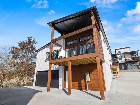 4th image of 47 Old Oak Hill Drive #31