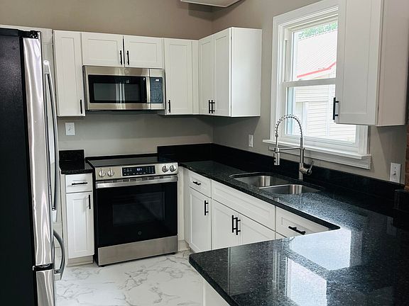 3rd image of 219 Barnette Ave