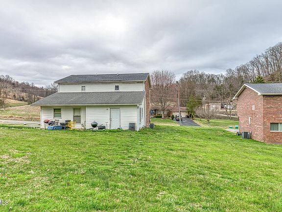 2nd image of 23240 Clayman Valley Rd