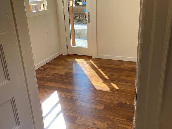 4th image of 431 Frederick St APT 2