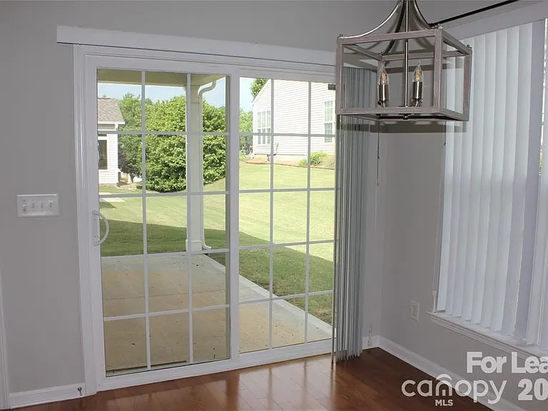 17534 Hawks View Dr — Photo 6