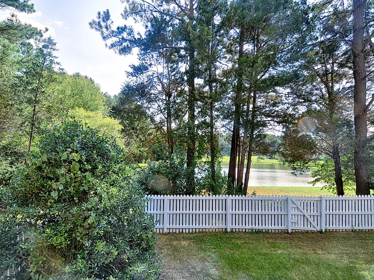 2068 Carriage Way — Photo 5
