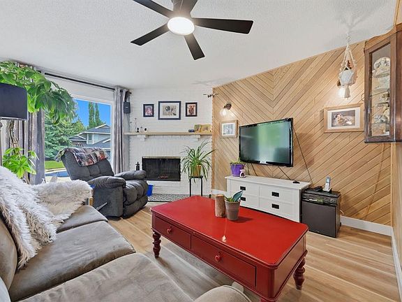 3rd image of 3016 E Cedar Ridge Dr SW