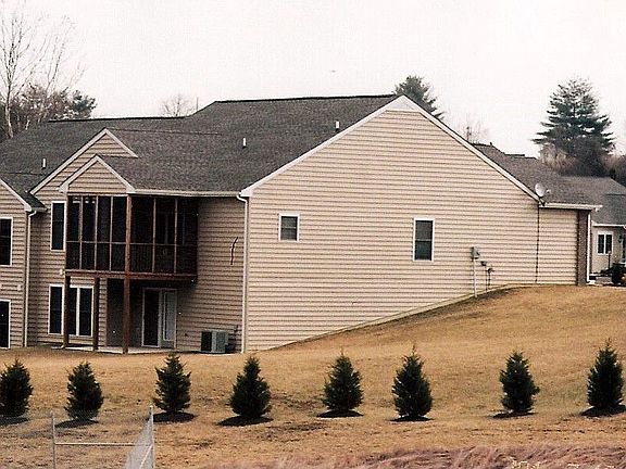 3rd image of 160 Slate Creek Dr