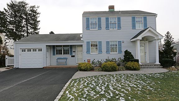 2nd image of 114 Harvard St