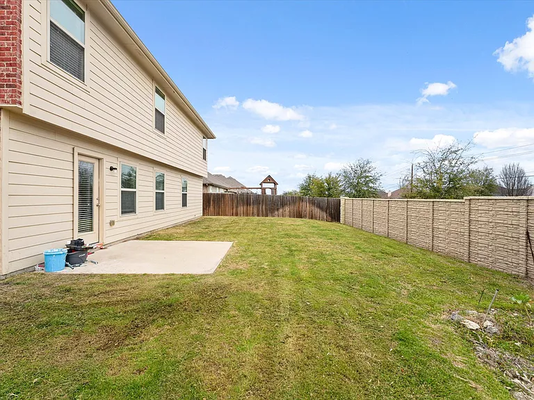 516 Clearlake Dr — Photo 22
